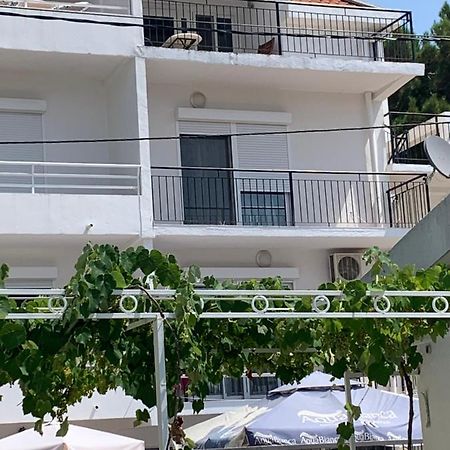 Apartman Ana Zeleni Pojas บาร์ ภายนอก รูปภาพ