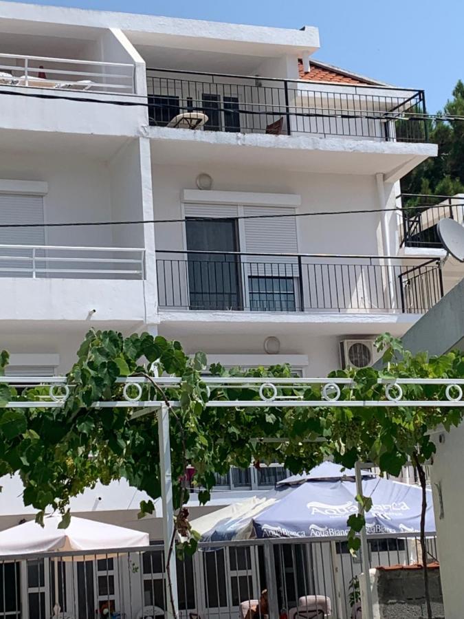 Apartman Ana Zeleni Pojas บาร์ ภายนอก รูปภาพ