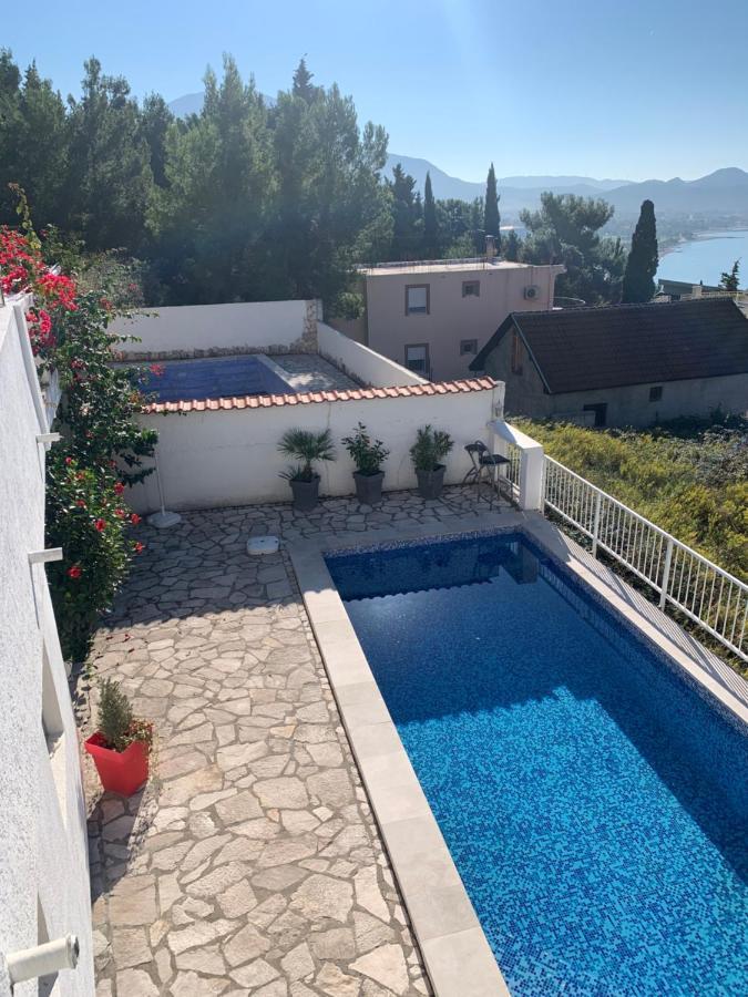 Apartman Ana Zeleni Pojas บาร์ ภายนอก รูปภาพ